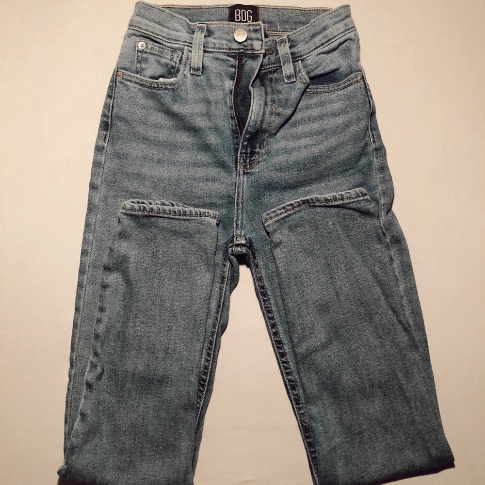 GIRLFRIEND HIGH-RISE CROPPED UO Jeans